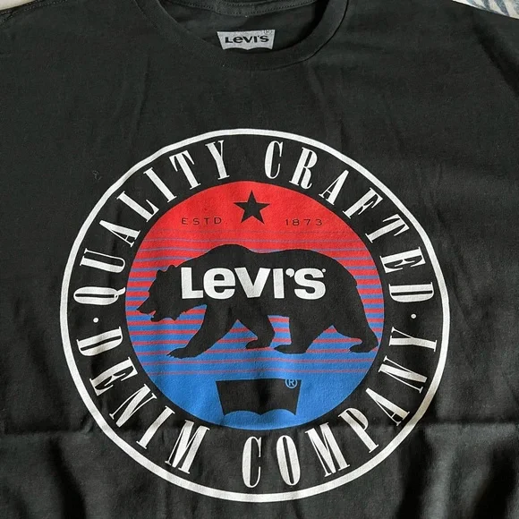 New Levi’s T-Shirt Size XL - Picture 2 of 6